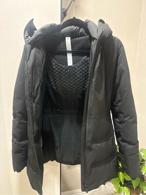 lululemon athletica Black Hooded Insulated Puffer Jacket